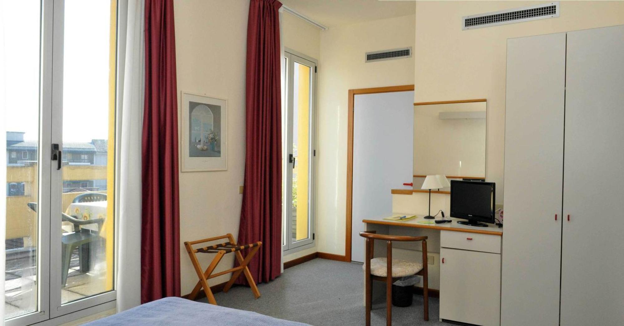 Hotel Italia Stradella Eksteriør billede