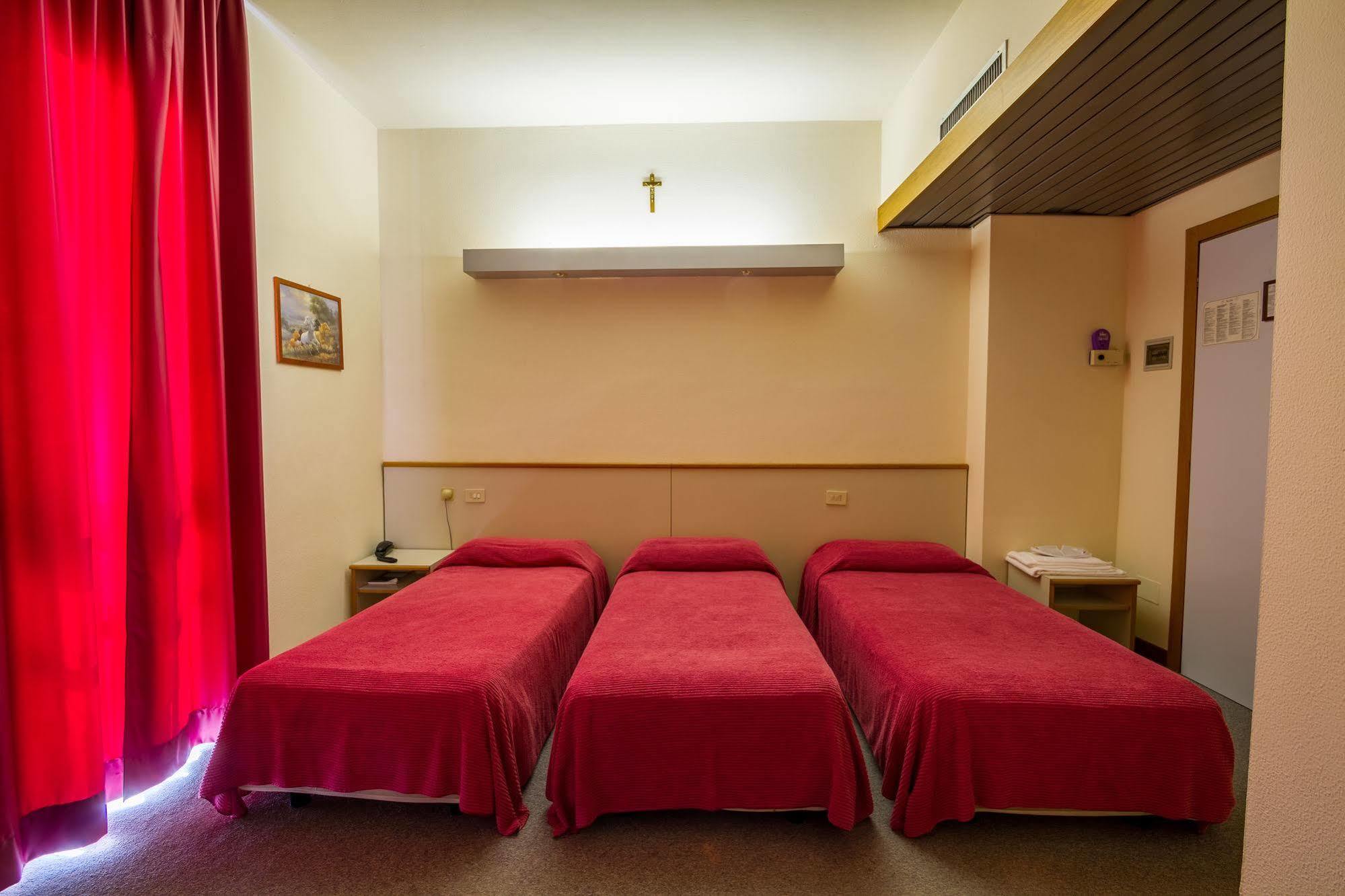 Hotel Italia Stradella Eksteriør billede